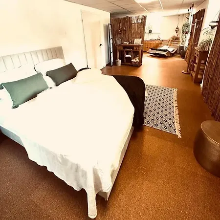 Privatzimmer, Geteiltes Bad Und Toilette Würzburg